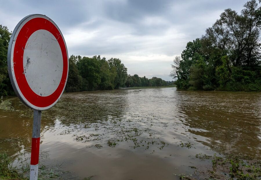 Záplavy: Pardubice 2024 (zaplavené pole u Nemošic)